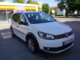 Volkswagen Touran Cross*Automatik*Leder*7 Sitzer*Navi*SHZ* - Volkswagen Touran mit Diesel-Antrieb: Geländewagen, Automatik