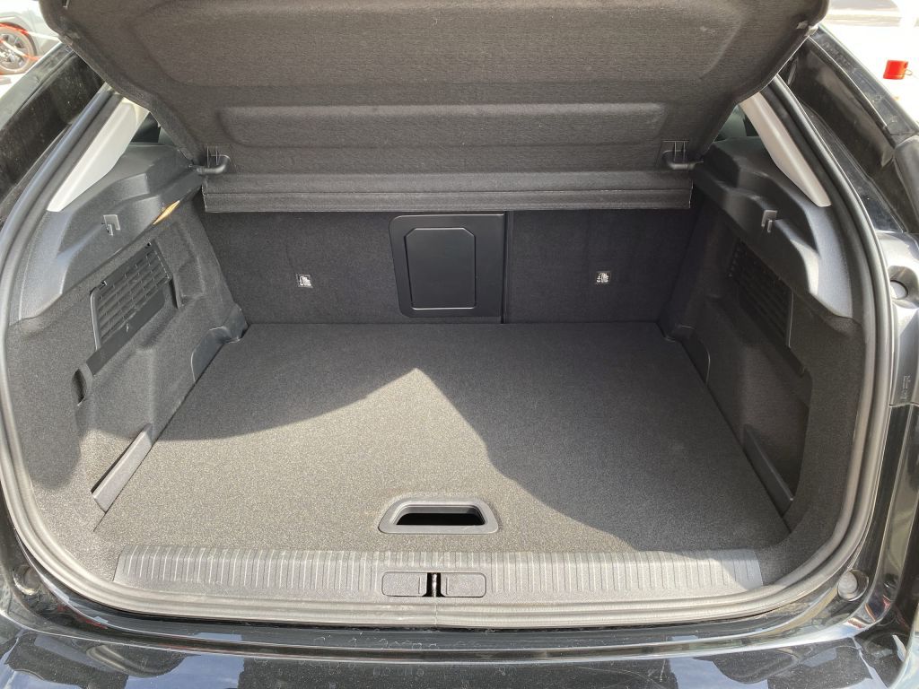 Fahrzeugabbildung Citroën C4 PT 130 S&S *Automatik* MAX *beh. Lenkr*HeadUp