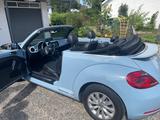 Volkswagen Beetle 1.2 TSI Design Cabriolet Design - Volkswagen Beetle: Blau