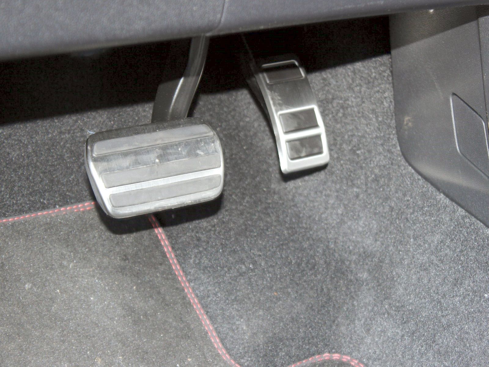 Fahrzeugabbildung Ford Kuga Hybrid ST-Line X