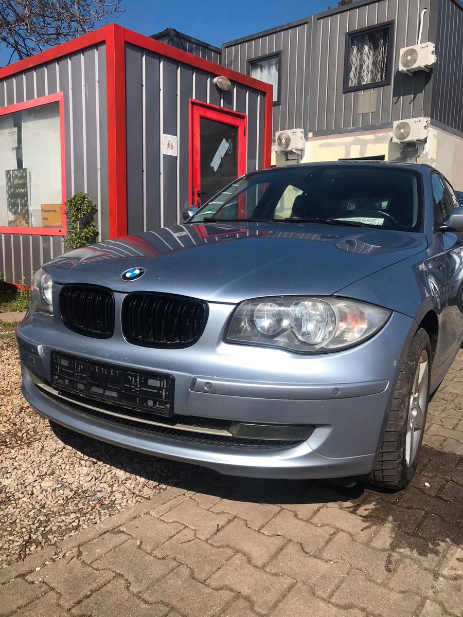 BMW 118 i/Euro4/Klimaaut/Navi/PDC