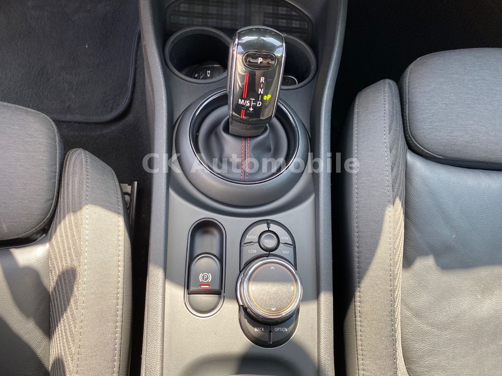 Fahrzeugabbildung MINI Cooper S Clubman All4 Chili/Navi Plus/LED/Kamera