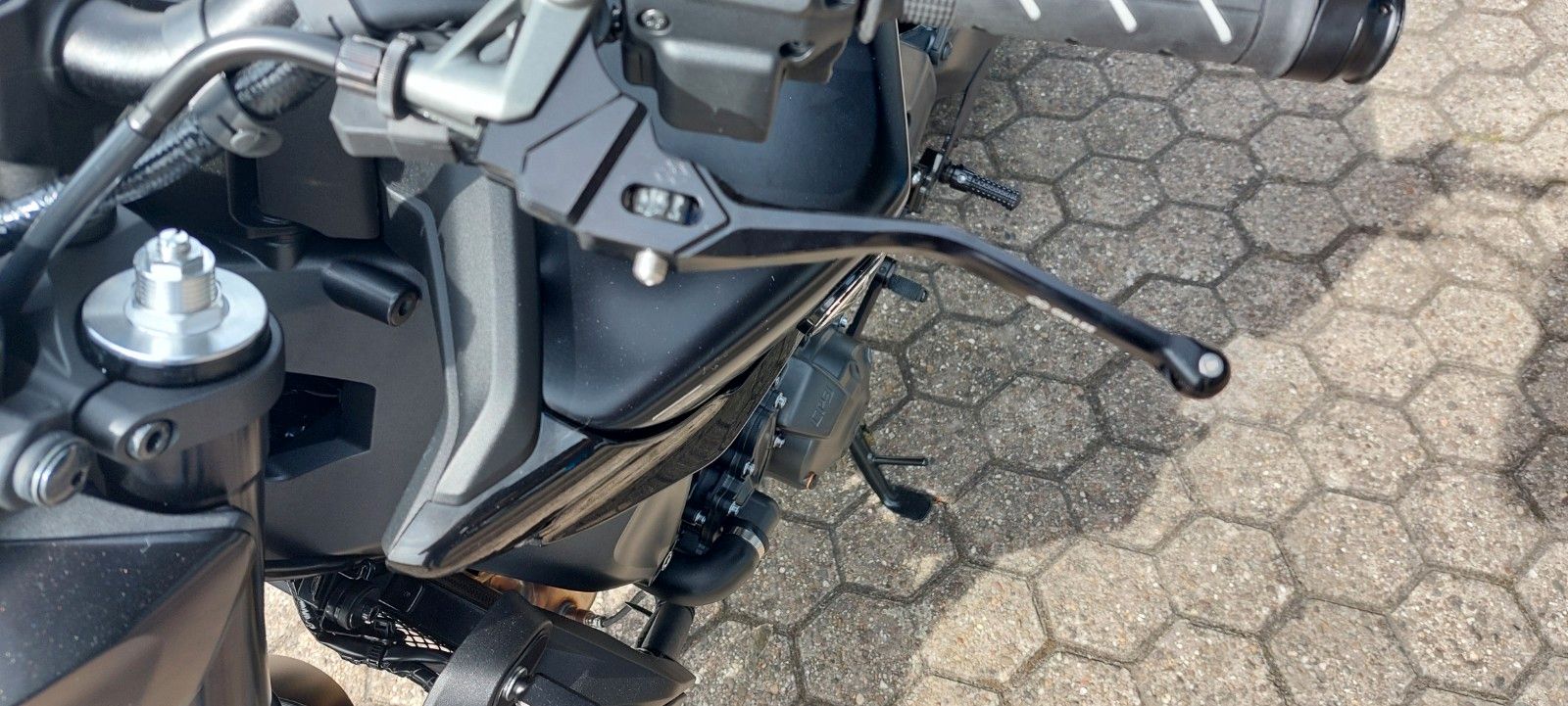 Fahrzeugabbildung Yamaha MT-09 25  Zubehör für 1300.-