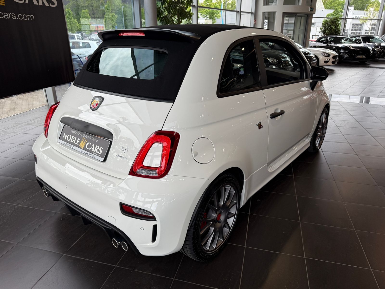 Fahrzeugabbildung Abarth 695C 695 C SHZ BEATS NAVI LEDER