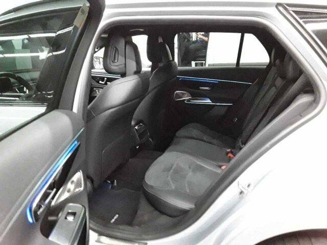 Fahrzeugabbildung Mercedes-Benz E 450 d 4M AMG Burm+AirM+Pano+Memory+360°+Keyles