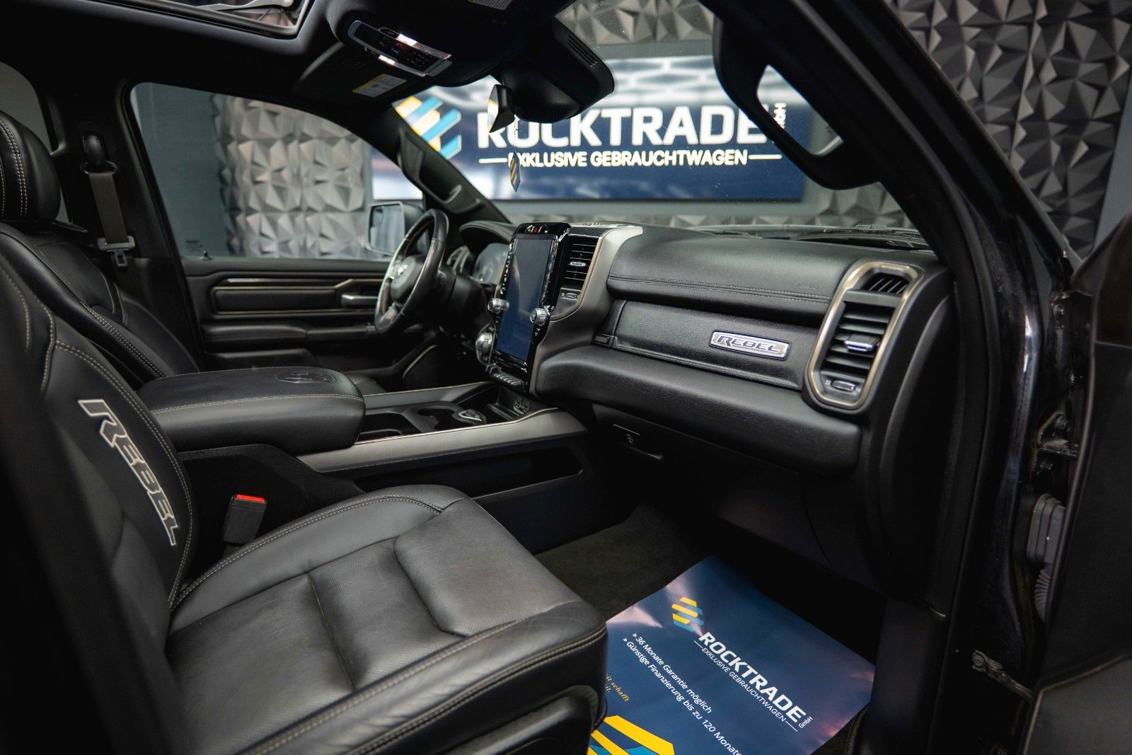 Fahrzeugabbildung Dodge RAM 5.7 V8 HEMI 4x4 REBEL LIMITED RamBox ACC 19%