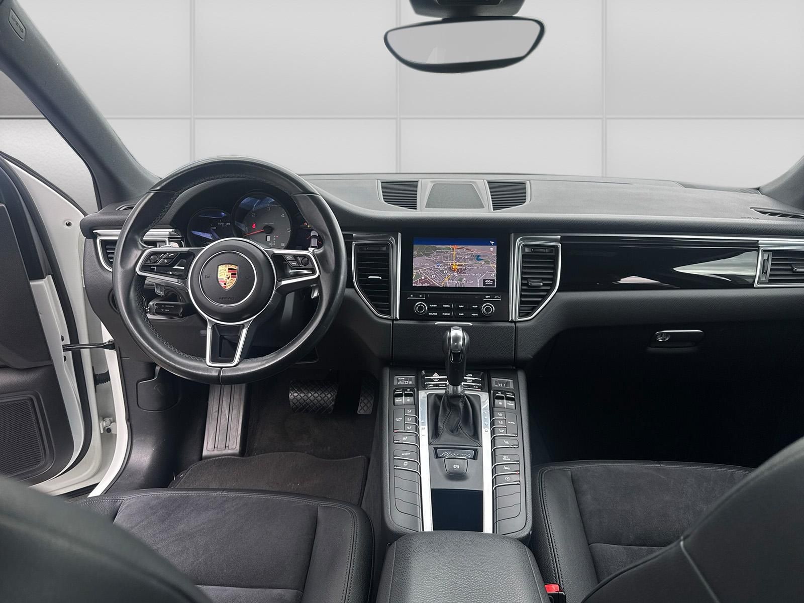 Fahrzeugabbildung Porsche Macan S Diesel 3.0 TDI Panorama NAVI