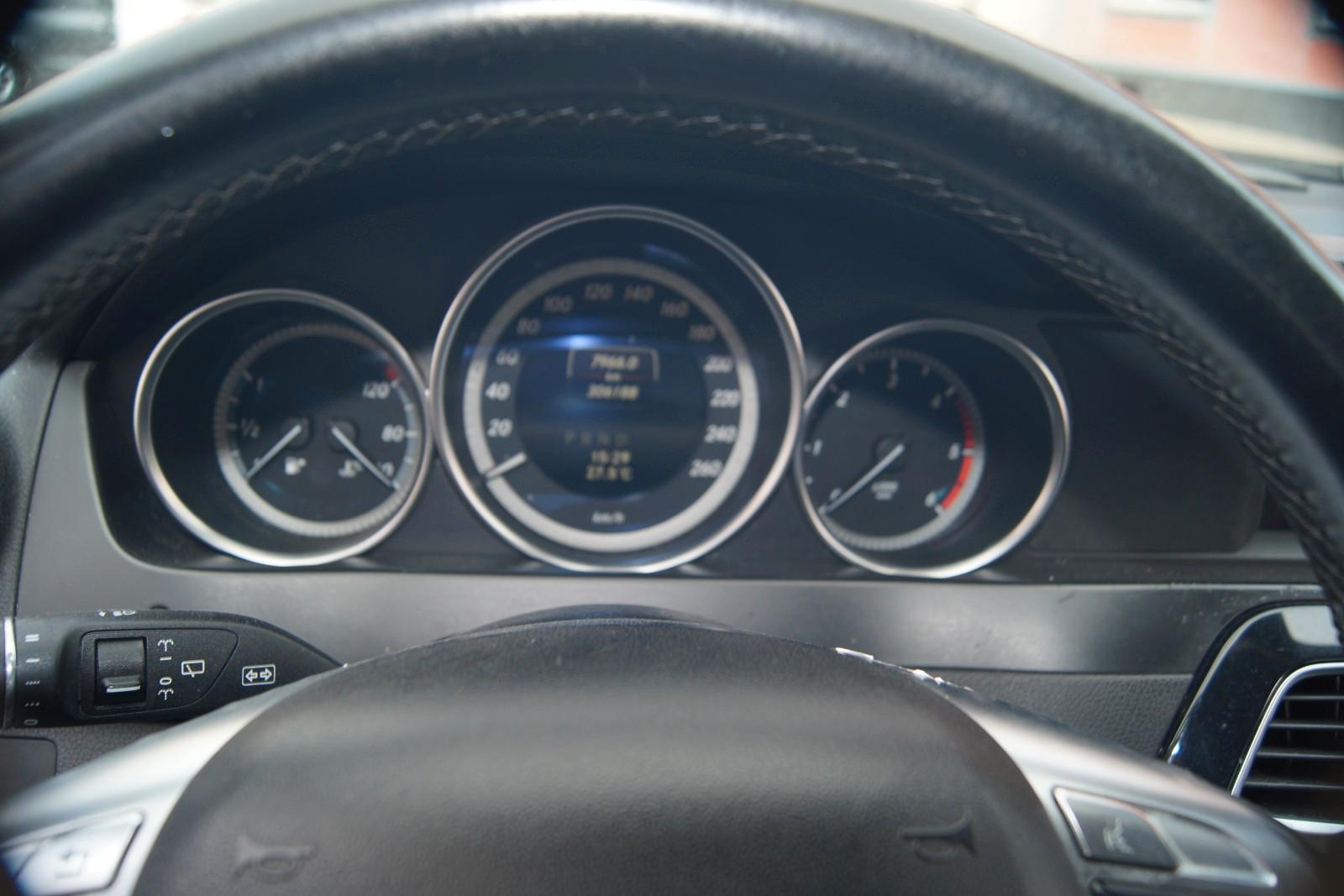 Mercedes-Benz C180 2014 — photo 14
