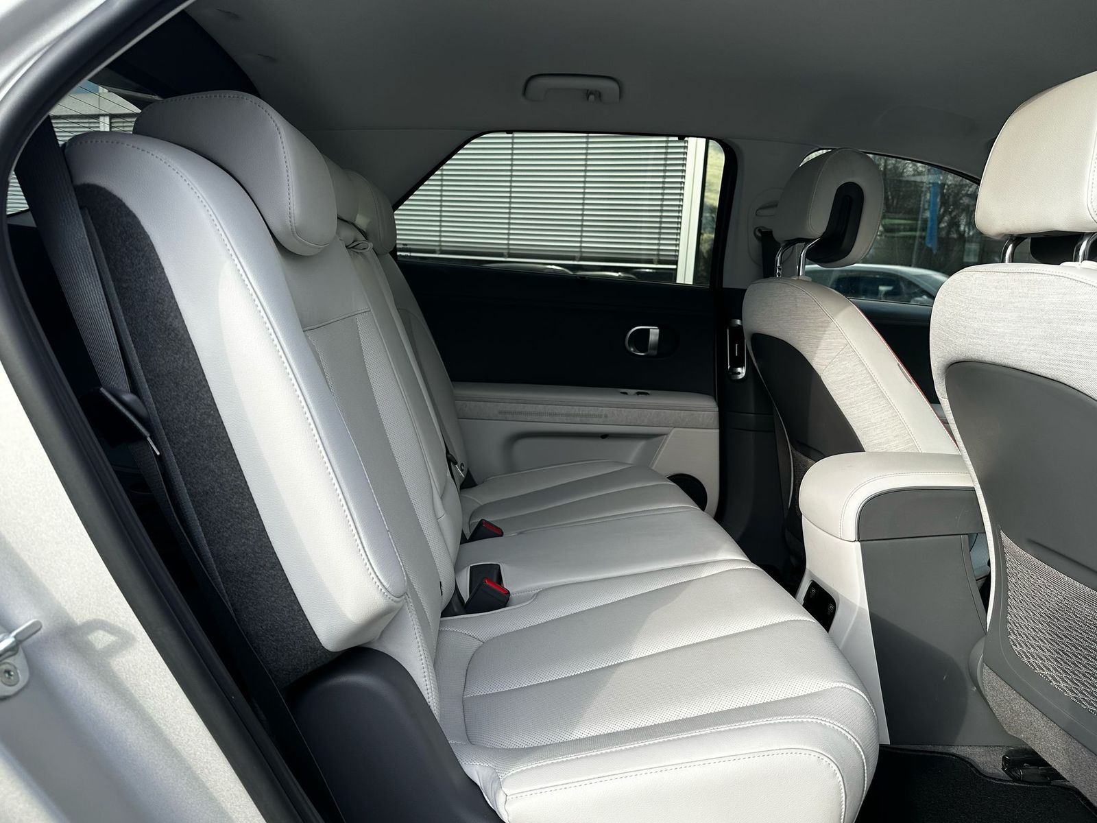 Fahrzeugabbildung Hyundai Ioniq 5 Uniq 4WD MEMO+LED+HEAD+SHZ+BOSE+ACC+360°