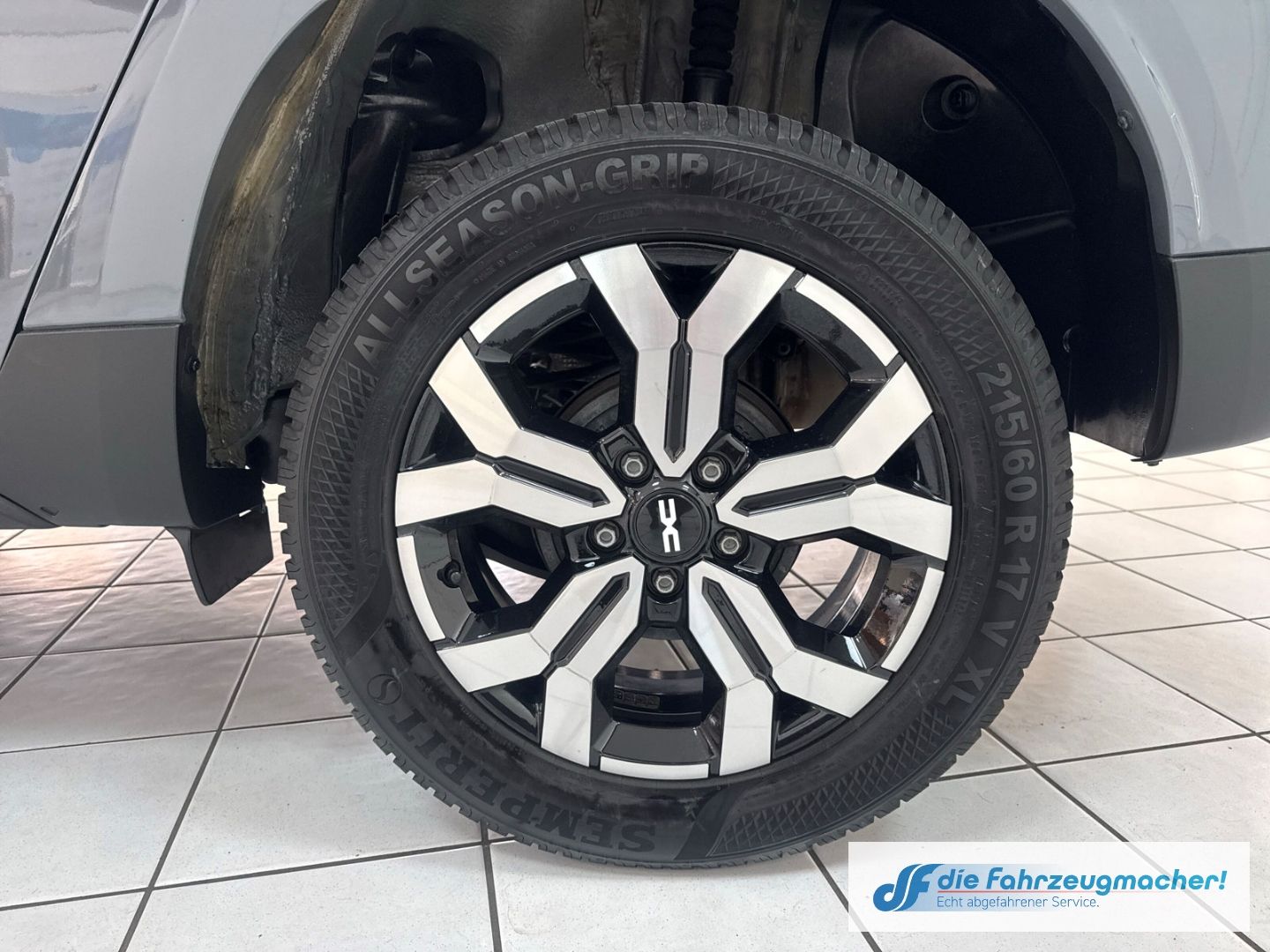 Fahrzeugabbildung Dacia Duster II Journey Navi 360 Kamera Klimaautom SHZ