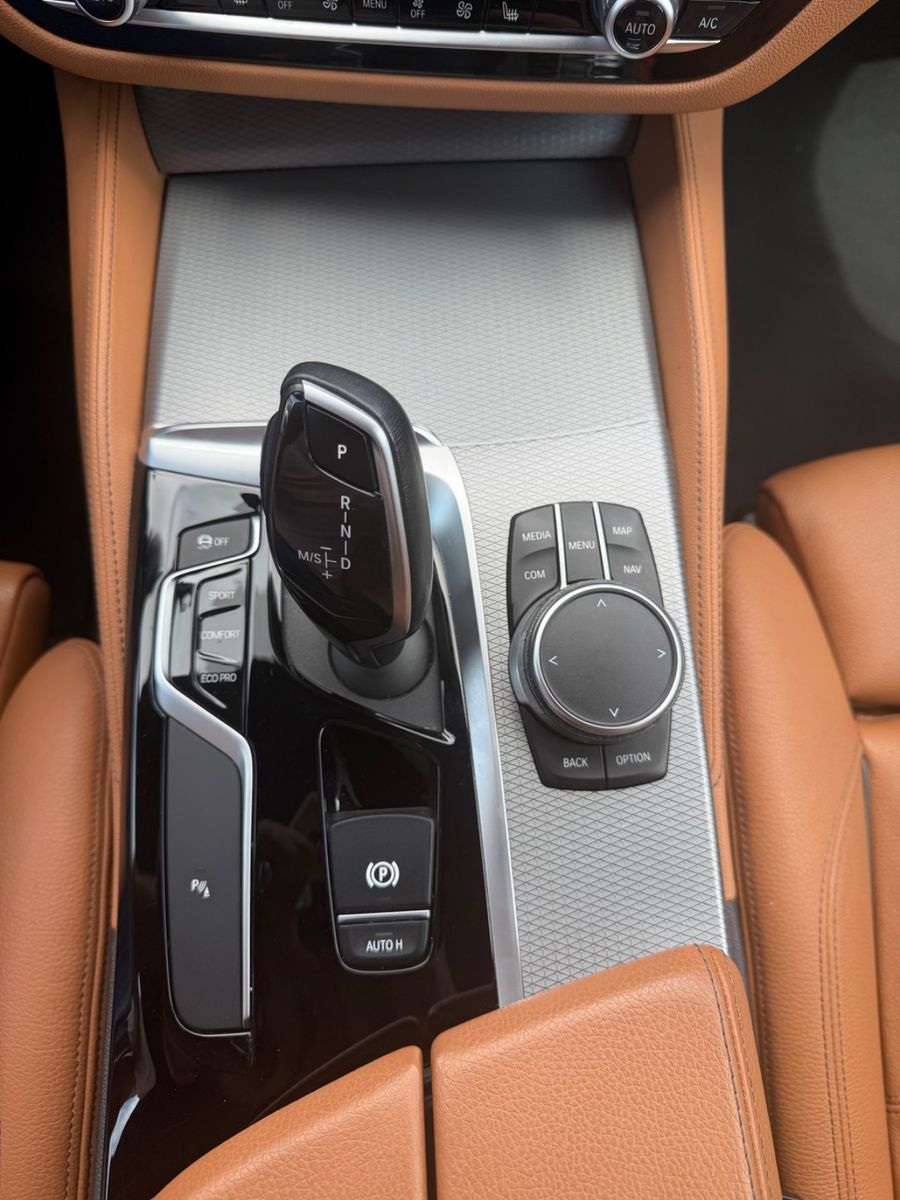 BMW 530d xDrive MSPORT LEDER RFK LED NAVI SHZ SHADOW foto 18