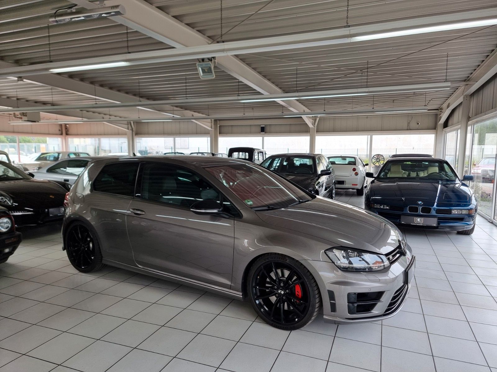 Fahrzeugabbildung Volkswagen Golf R by MTR/520 PS/Sleeper/Extrem schnell