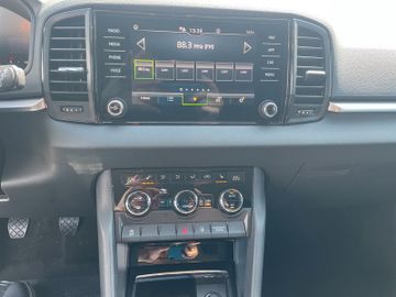 Skoda Karoq 1.0 TSI Selection *LED*DAB*CARPLAY*PDC*SHZ