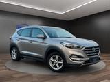 Hyundai Tucson Intro Edition 4WD AUT.°AHK°NAV°KAMERA°SHZ - Hyundai TUCSON mit Diesel-Antrieb: Geländewagen, Automatik
