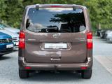 Toyota Proace Verso L1 Team Deutschland NAVI*HUD*AHK - Toyota Proace (Verso) mit Diesel-Antrieb: Automatik
