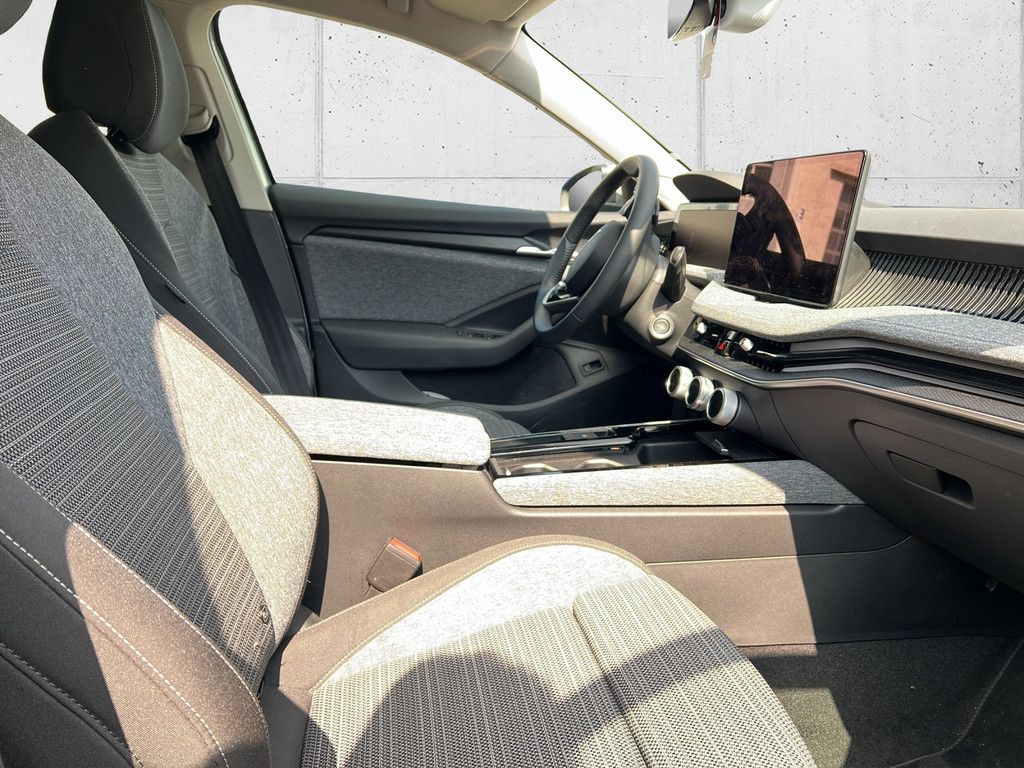 Skoda Superb - Bild 12