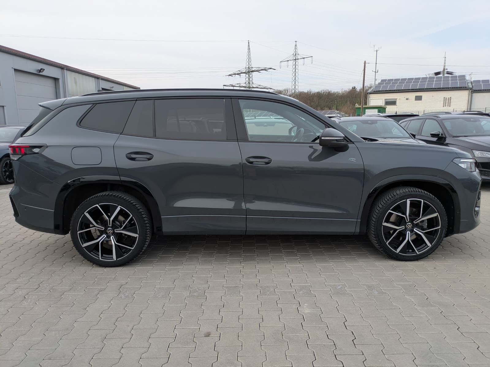 Изображение автомобиля Volkswagen Tayron 2.0 TDI 4M R-Line BLACK*7Si*MATRIX*PANO