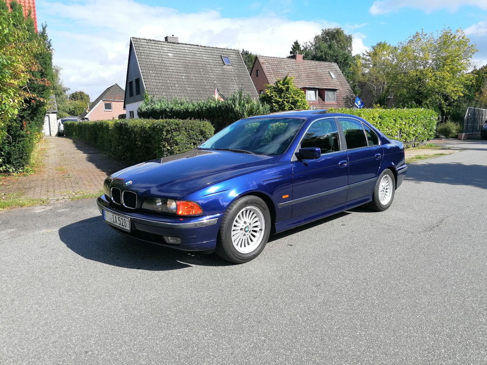 BMW 528 - 1