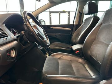 Volkswagen Sharan Highline*AHK*Klima*7-Sitzer*Navi*Bi-Xenon