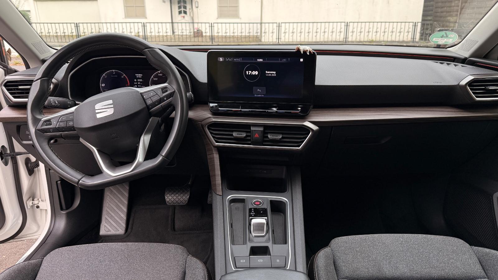 Seat Leon 1.4 e-HYBRID Xcellence DSG Sportstourer...