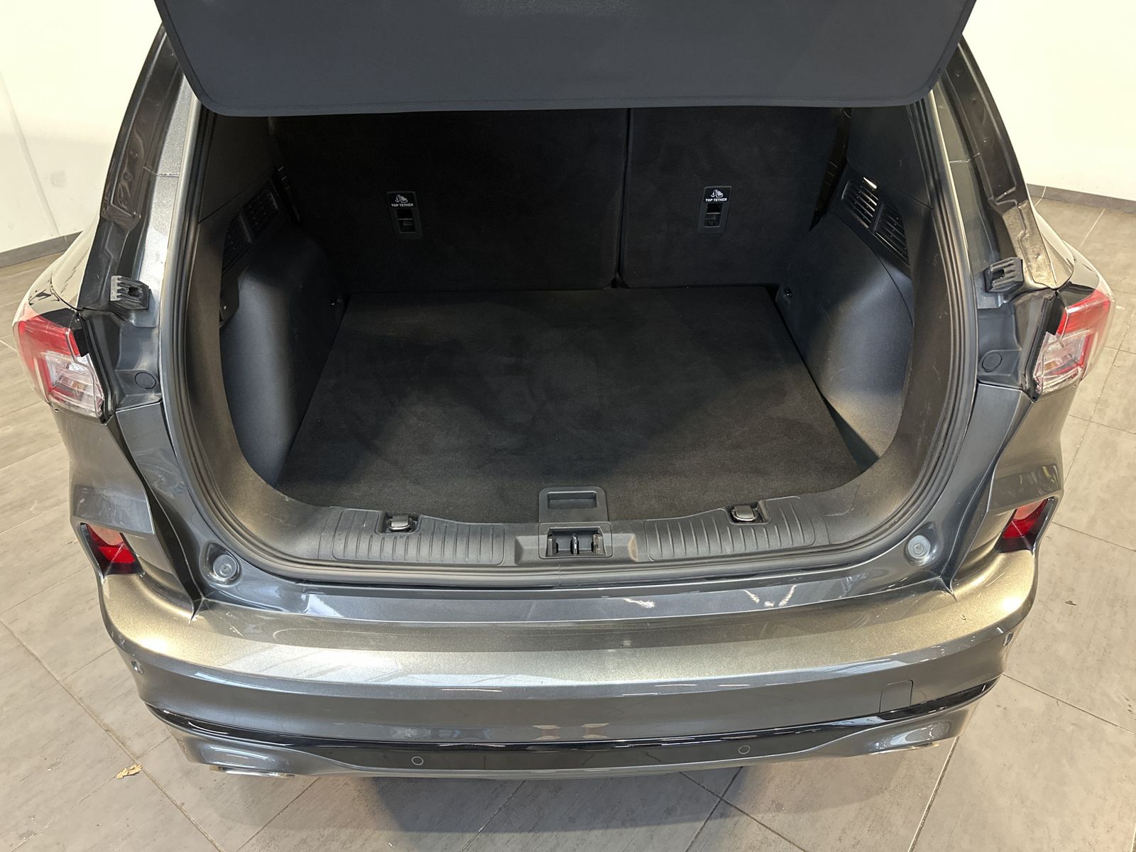Fahrzeugabbildung Ford Kuga 2.5 Plug-In Hybrid ST-Line NAV+LED+PANO+KAM