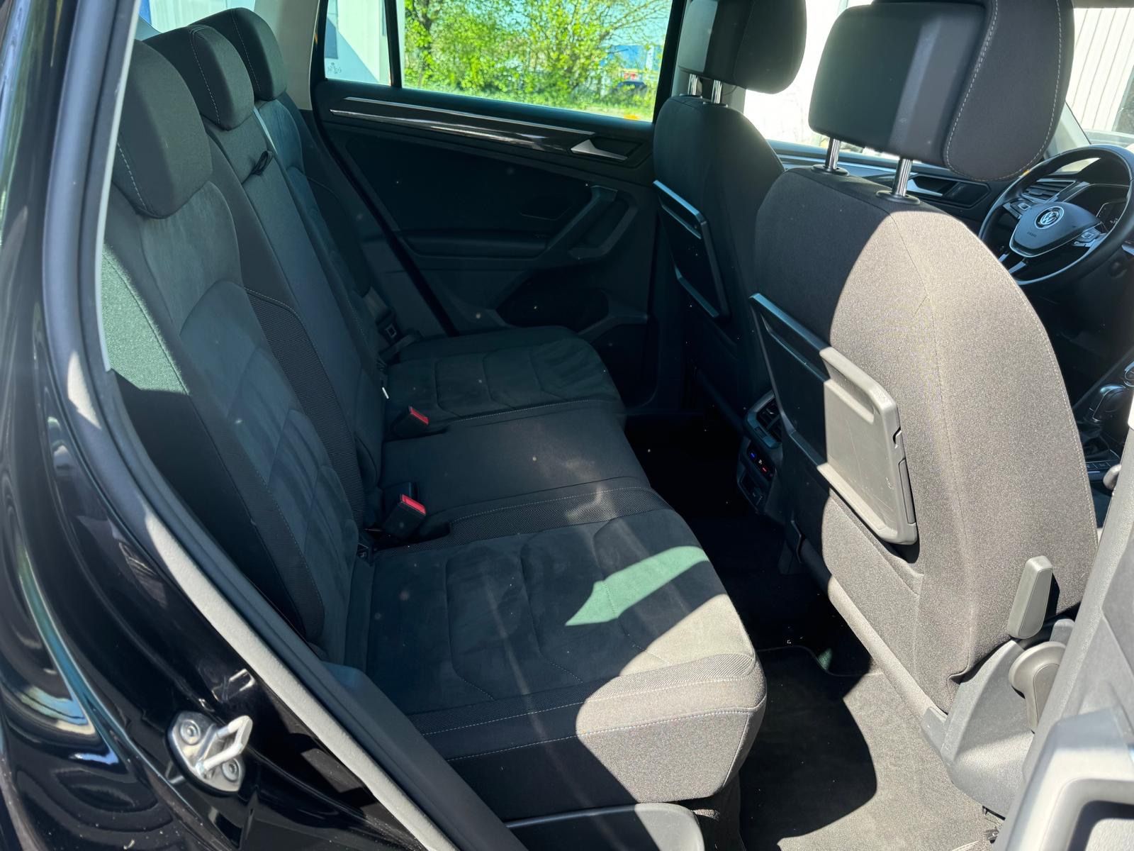 Fahrzeugabbildung Volkswagen Tiguan Highline 4Motion LED+AHK+Navi+20 Zoll