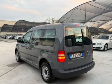 Volkswagen Caddy - 10