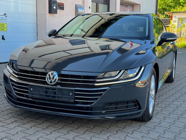 VW Arteon 2.0TDI CARPLAY LED EURO 6 KAMERA 4 X SHZ