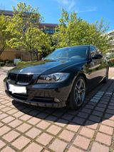 BMW E90 330i - BMW 330 aus 2006: 330i