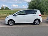 Toyota Verso-S 1,4-l-D-4D - - Toyota Verso-S mit Panoramadach