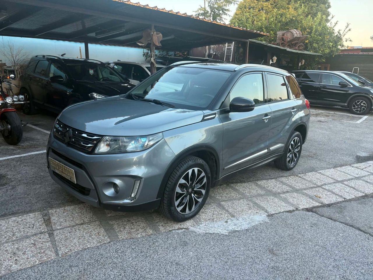 Suzuki Vitara 2015 — interior
