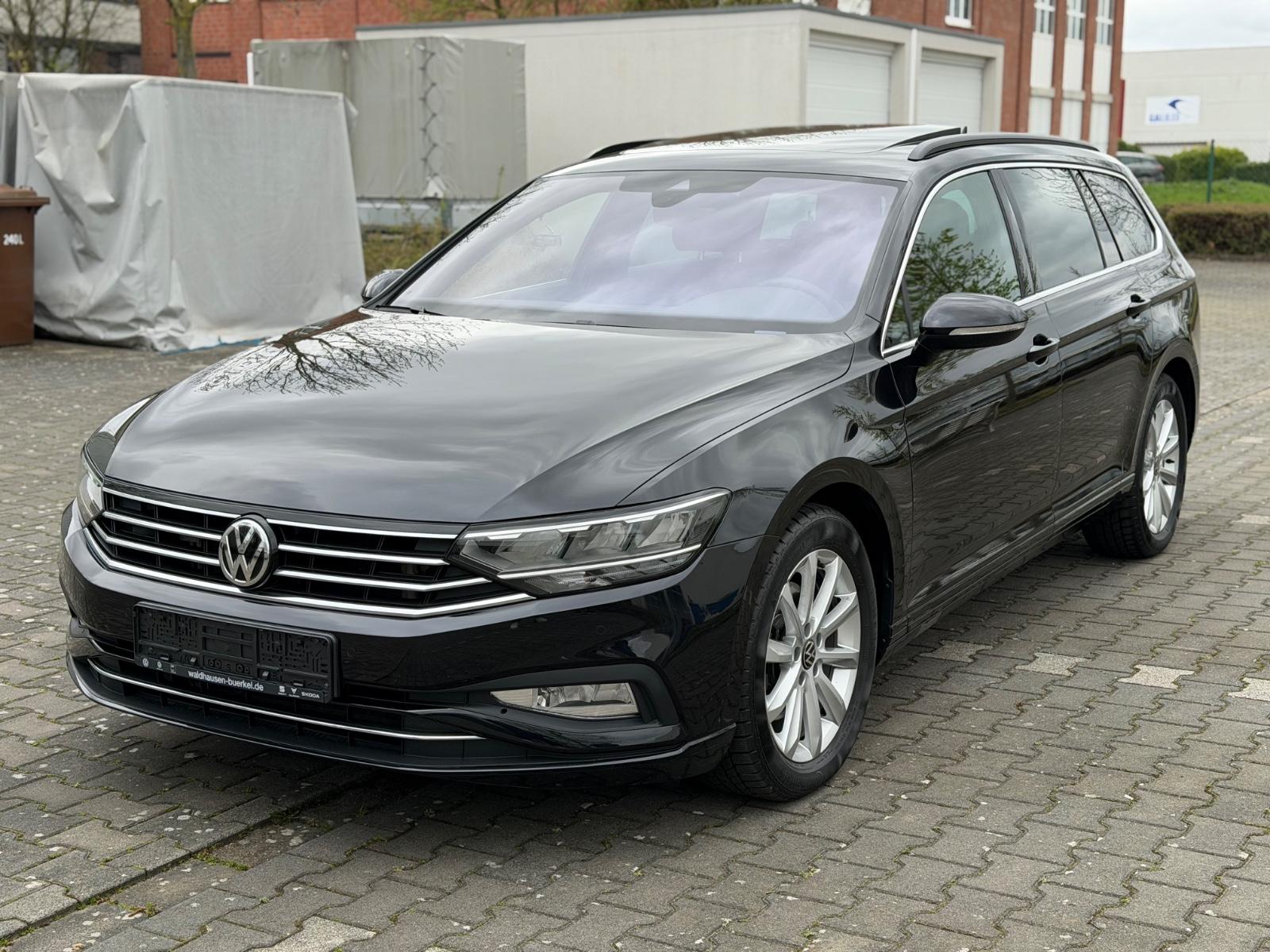 Volkswagen Passat Variant Business LED PANORAMA 4xSHZ ACC