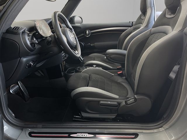 Foto Nummer 9: MINI John Cooper Works Cabrio