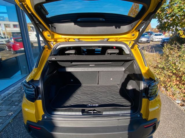 JEEP Avenger Summit e-Hybrid