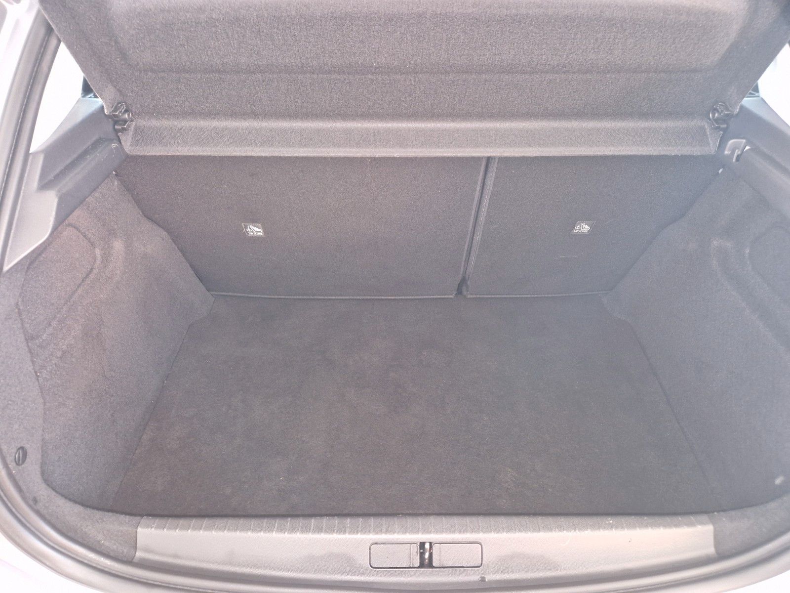 Fahrzeug 9 Fahrzeugabbildung Opel Corsa 1.2 Direct Injection Turbo 74kW Elegance