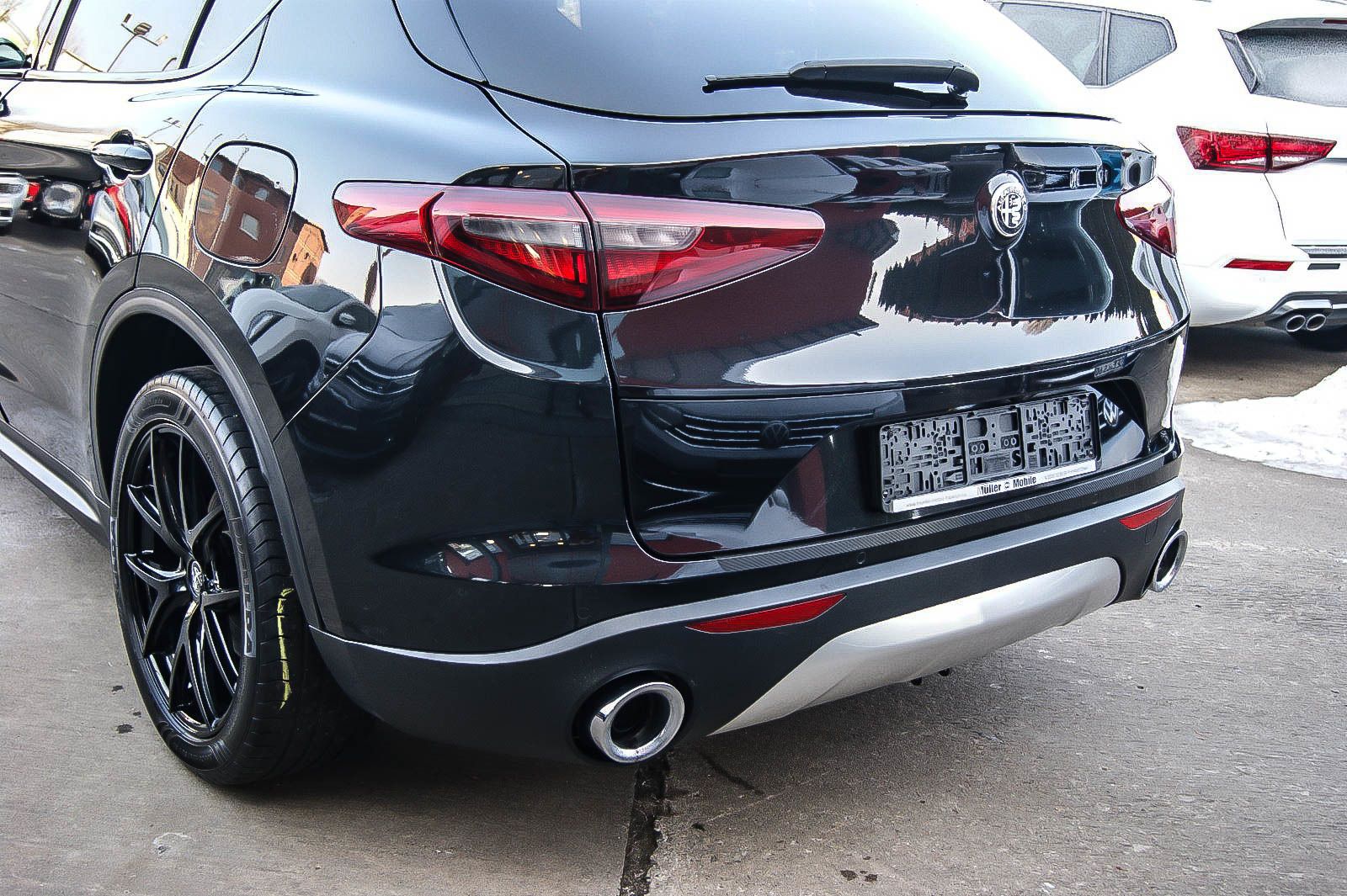 Fahrzeugabbildung Alfa Romeo Stelvio Super Q4 LUSSO SPORTPAKET LEDER WINTER