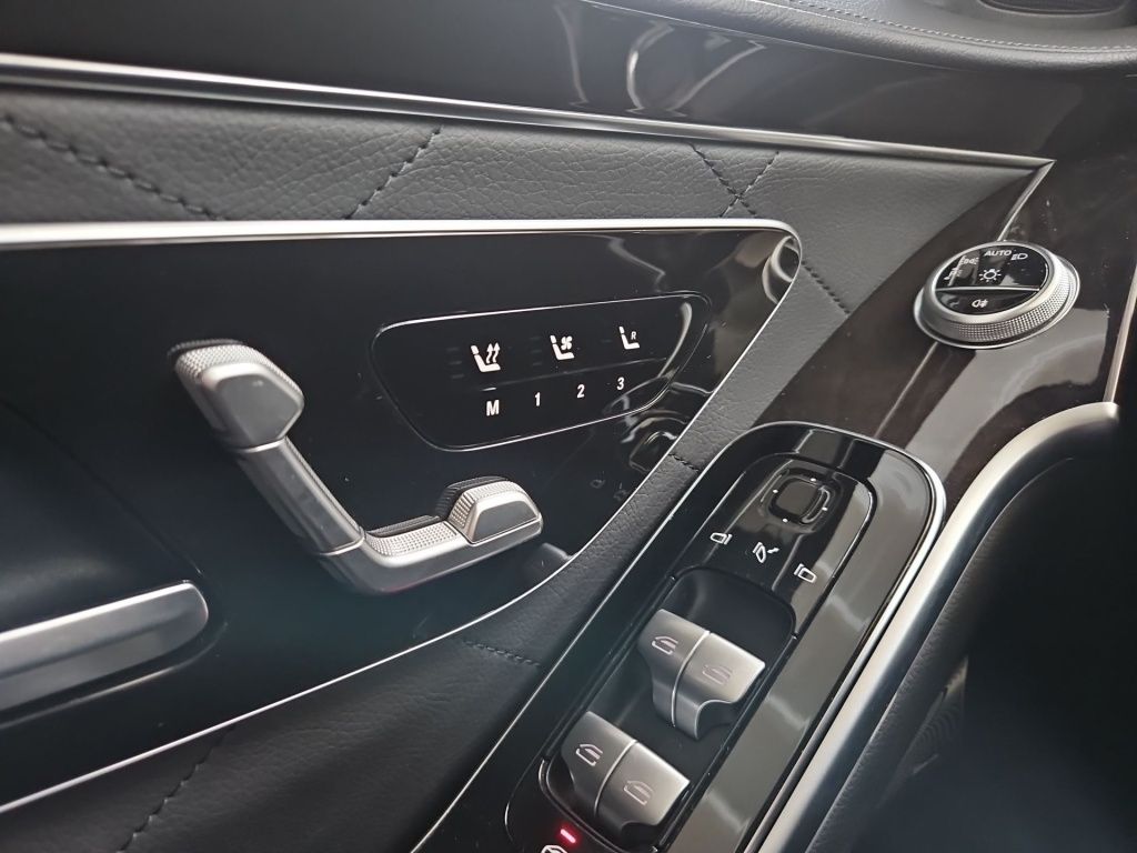 Fahrzeugabbildung Mercedes-Benz S 400 d 4M lang AMG SDHZ Massage 3D Chauffeur TV