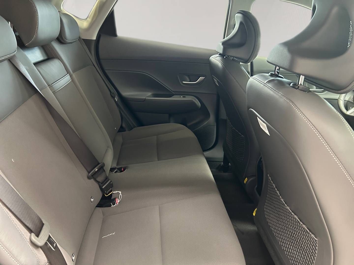 Fahrzeugabbildung Hyundai KONA 1.6 T-GDI (180 PS) | Prime | Bose |