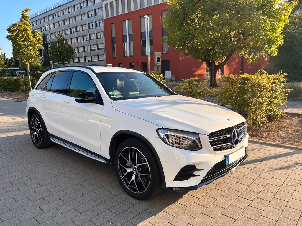 Image of Mercedes-Benz GLC 300