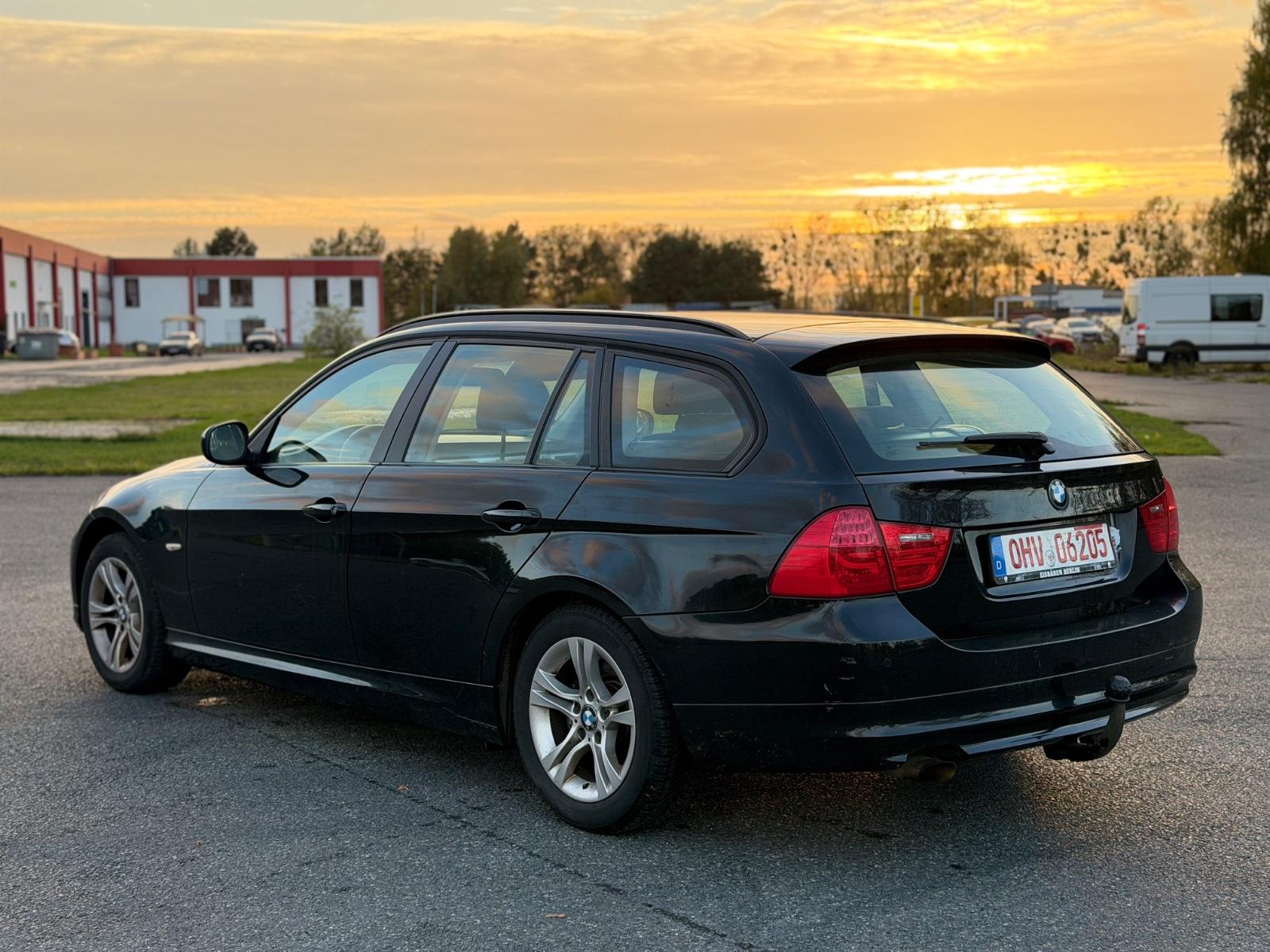 BMW 318 2012 — photo 7