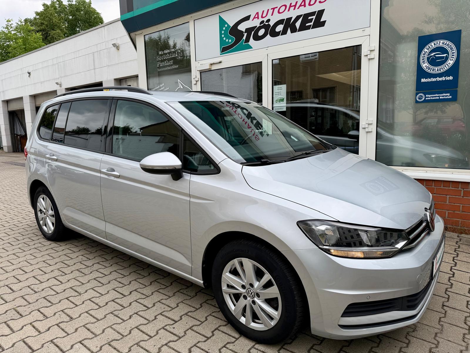 Volkswagen Touran Comfortline 150PS Automatik 7Sitze AHK