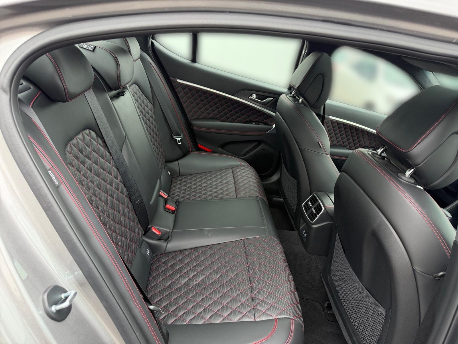 Genesis G70 2.0 T-GDi Sedan Sport RWD Glasschiebedach