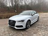 Audi S3 Lim. 2.0 TFSI quattro - Audi S3 mit Benzin-Antrieb: Limousine