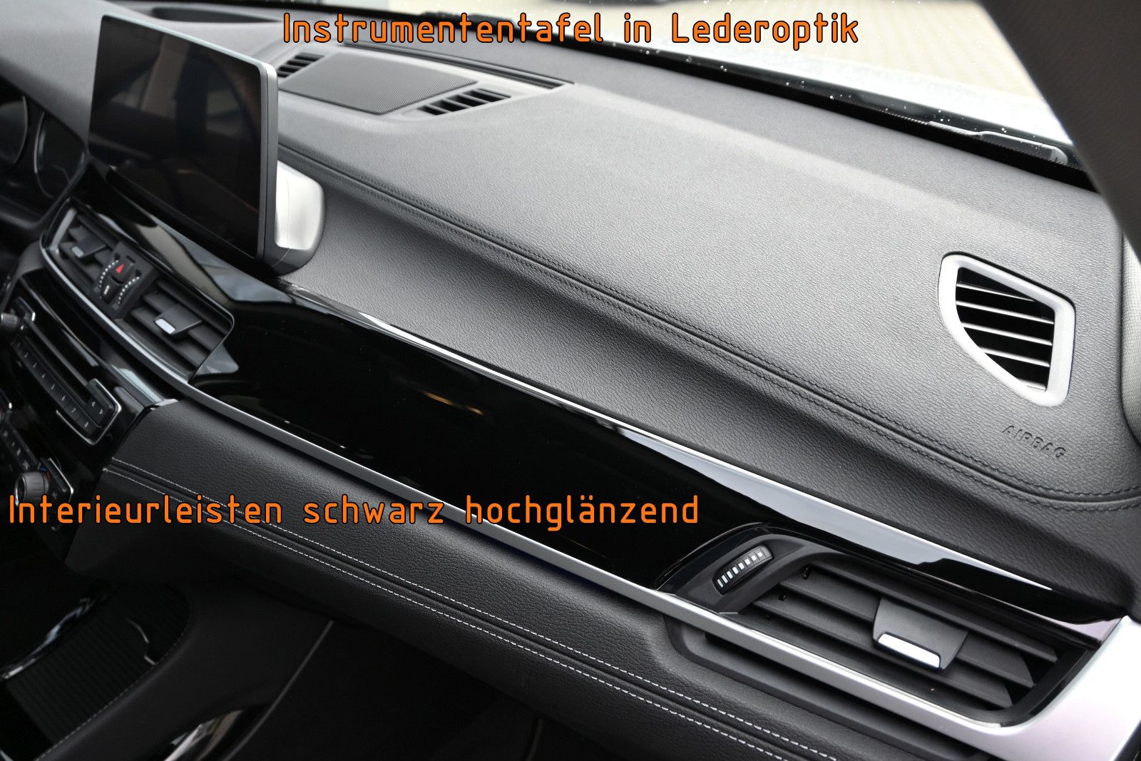 Fahrzeugabbildung BMW X1 xDr. 20d Sport Line °ACC°AHK°HEAD-UP°KAMERA°