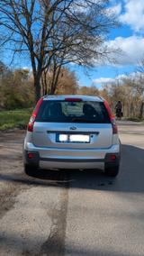 Ford Fiesta 1,4 16V - zuverlässig und gepflegt  - Ford Fiesta aus 2007: 1.4
