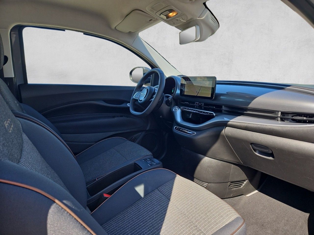 Fahrzeugabbildung Fiat 500 e Icon Batterieprotokoll,Tempomat,Navi