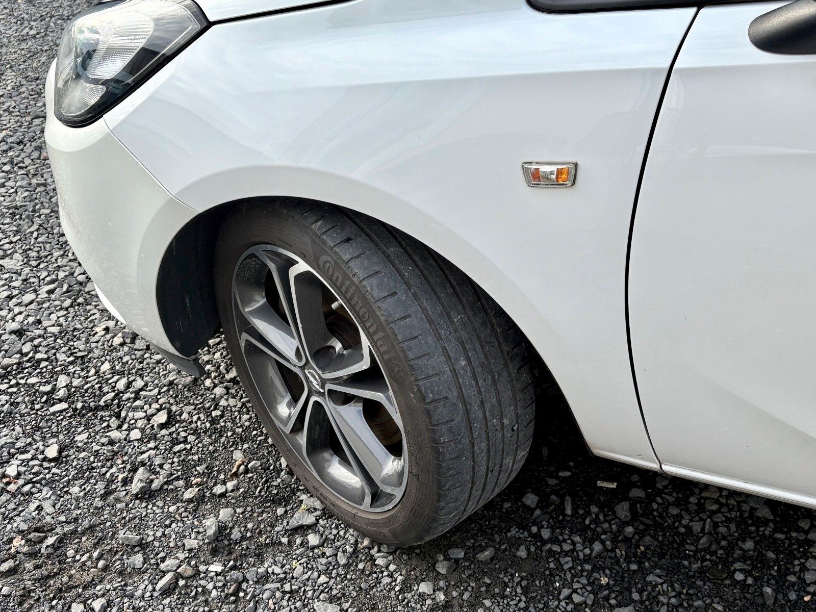 Fahrzeugabbildung Opel Corsa E Color Edition ecoFlex Turbo 110KW SPORT