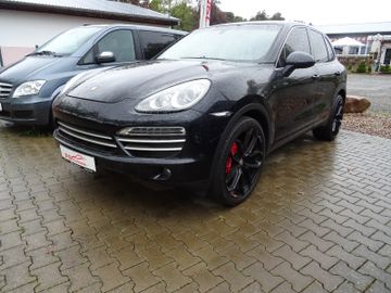 Porsche Cayenne - 1