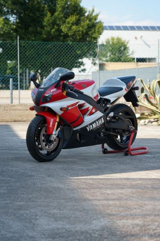 Yamaha YZF R7 - OW 02