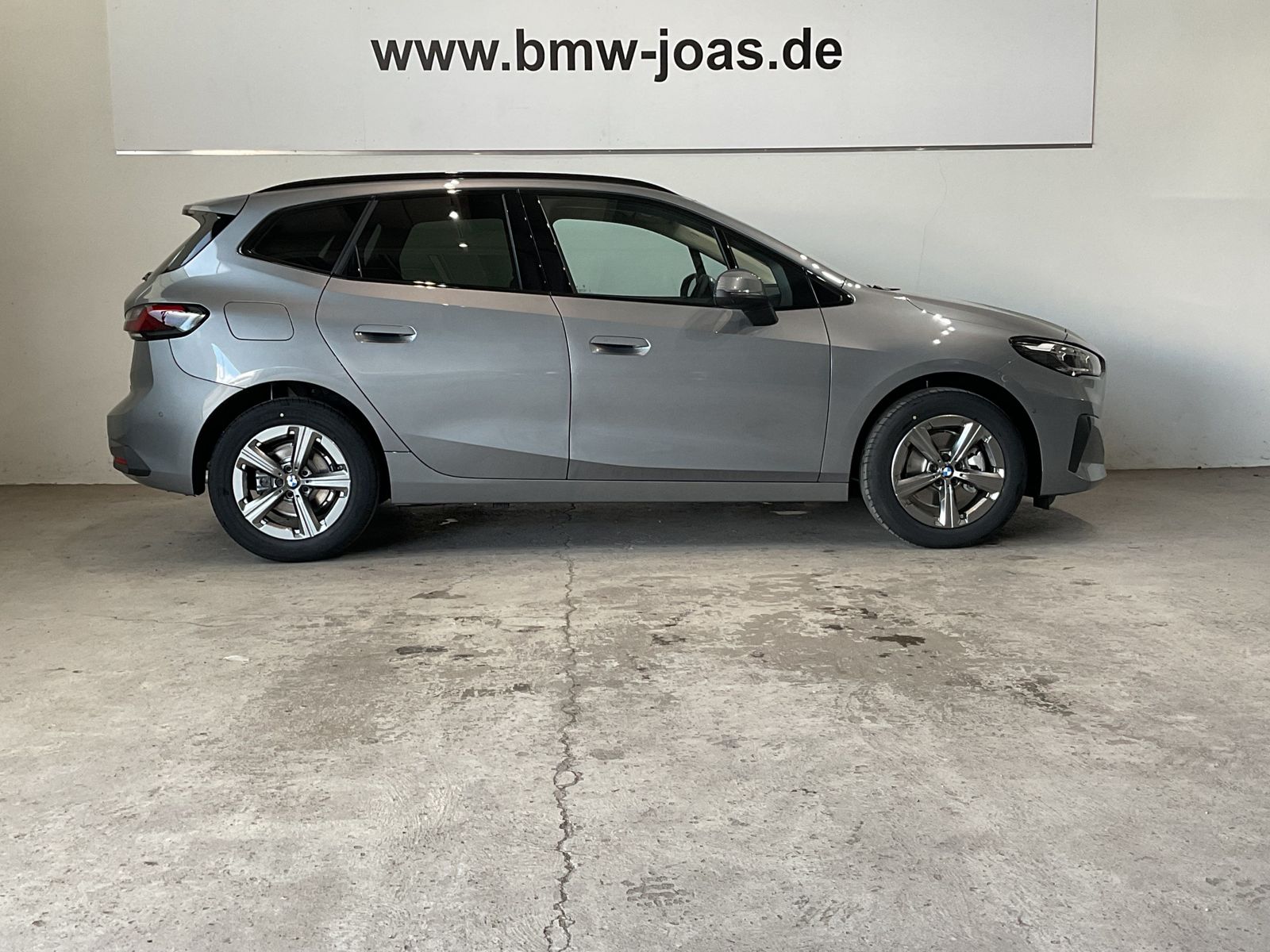 Fahrzeugeinzelansicht 16 Fahrzeugabbildung BMW 218i Anhängerkupplung, Head-Up DAB LED WLAN